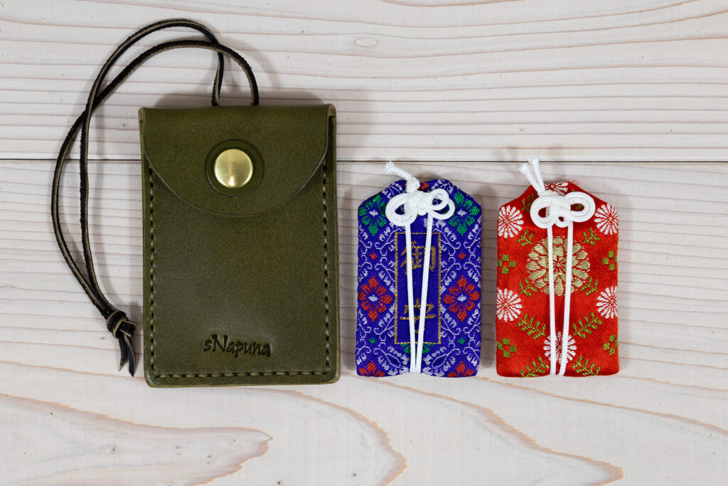 みみん ルクテープ人形 蝶 ケース入り 希少 タイのお守り sn-om-003-pu-gr-01-1024x683.jpg