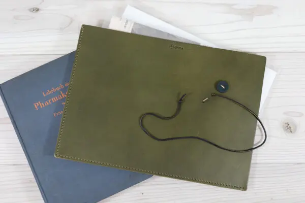 A4ファイルケース（A4クリアファイルが収納可能）】／4色から選べる